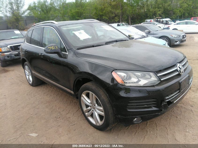 2013 VOLKSWAGEN TOUAREG EXEC - WVGEP9BP0DD012160
