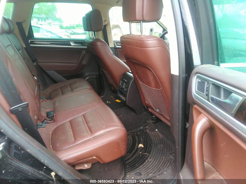2013 VOLKSWAGEN TOUAREG EXEC WVGEP9BP0DD012160