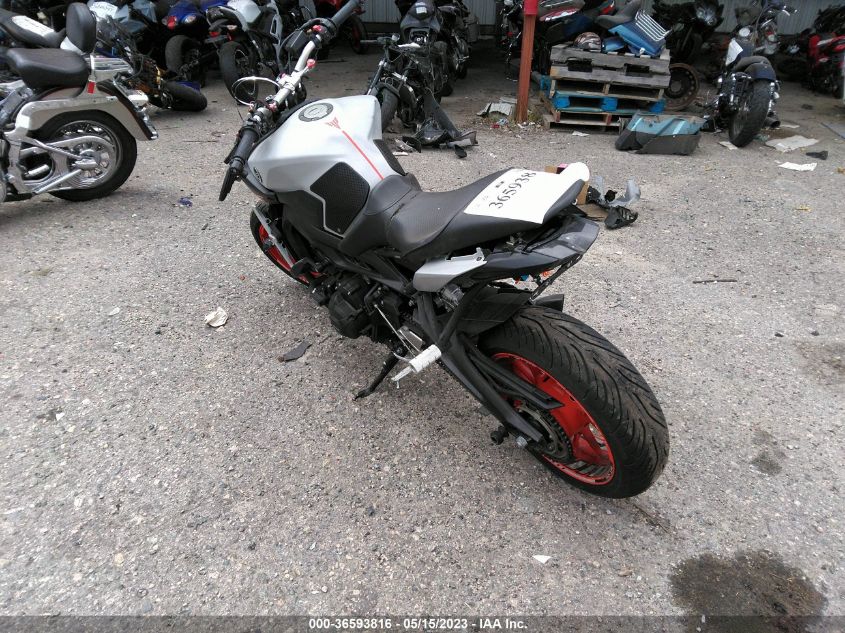 2020 YAMAHA MT09 JYARN53E2LA007118