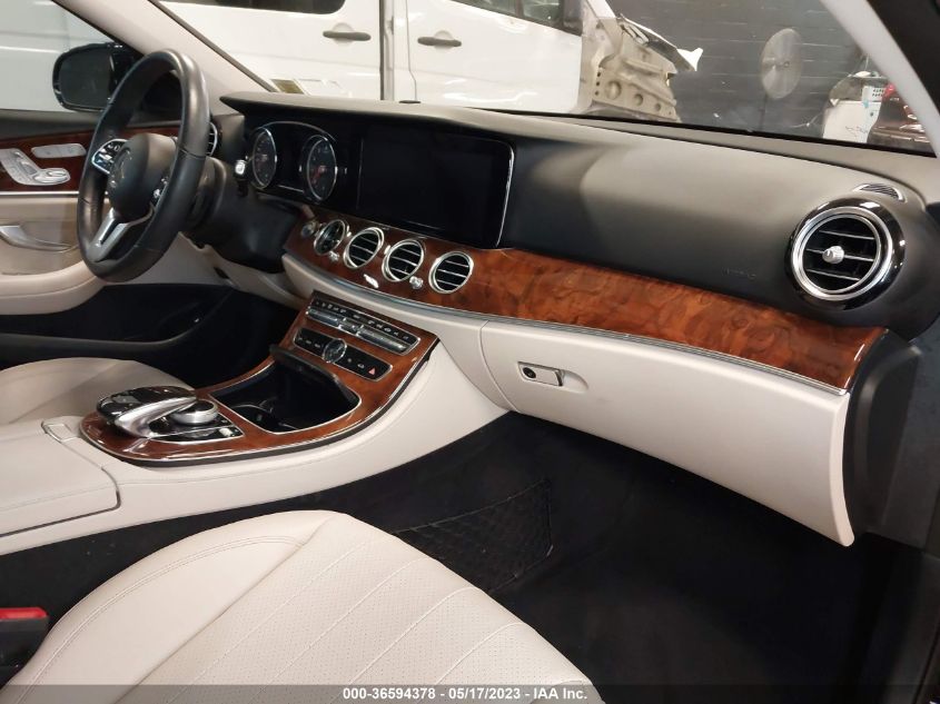 2019 MERCEDES-BENZ E-CLASS E 300 - WDDZF4KB1KA611167