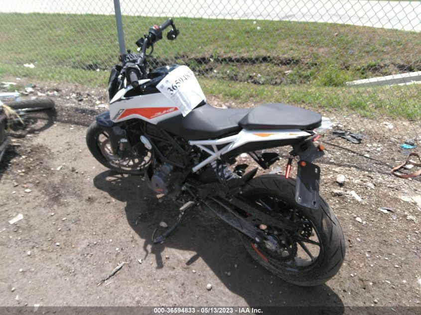 2022 KTM 390 DUKE MD2JPJ40XNC235991