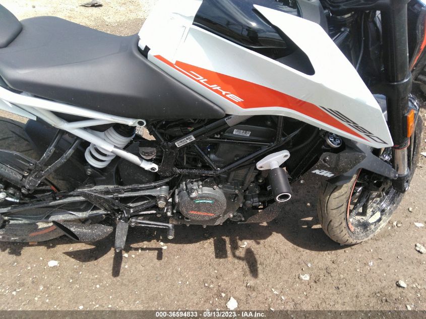 2022 KTM 390 DUKE MD2JPJ40XNC235991
