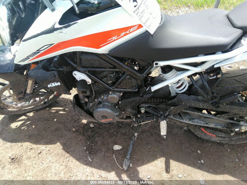 2022 KTM 390 DUKE MD2JPJ40XNC235991