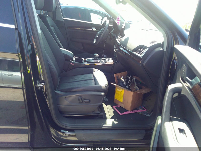 VIN WA1ANAFY1K2049119 2019 AUDI Q5 PREMIUM