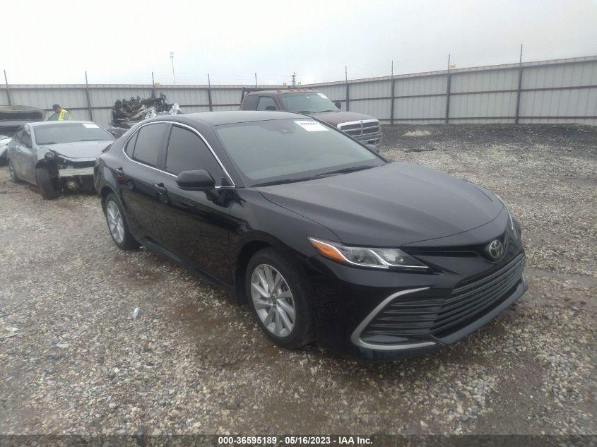 2022 TOYOTA CAMRY LE - 4T1C11AK8NU634555