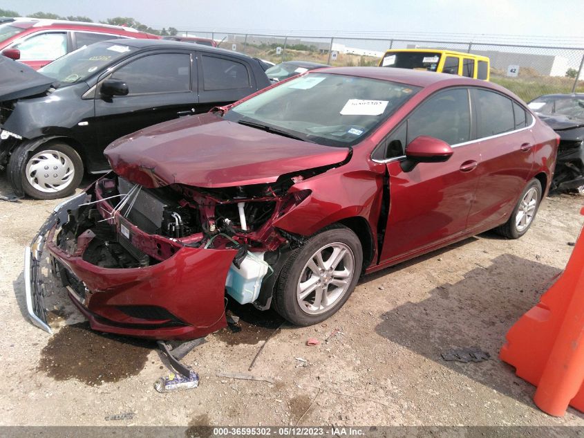2018 CHEVROLET CRUZE LT - 1G1BE5SM5J7235938