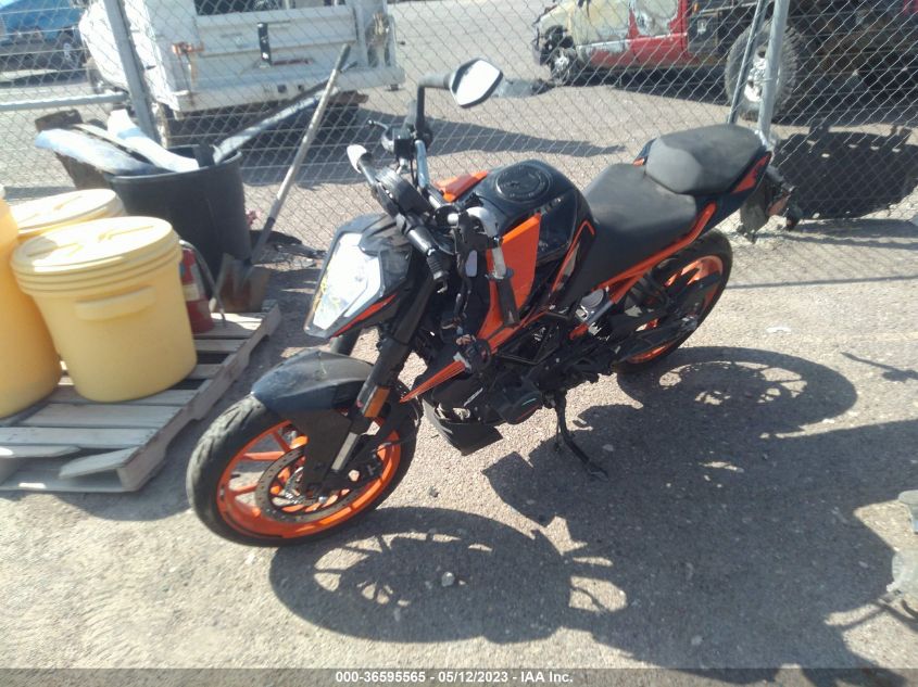 2022 KTM 200 DUKE MD2JPC40XNC037634