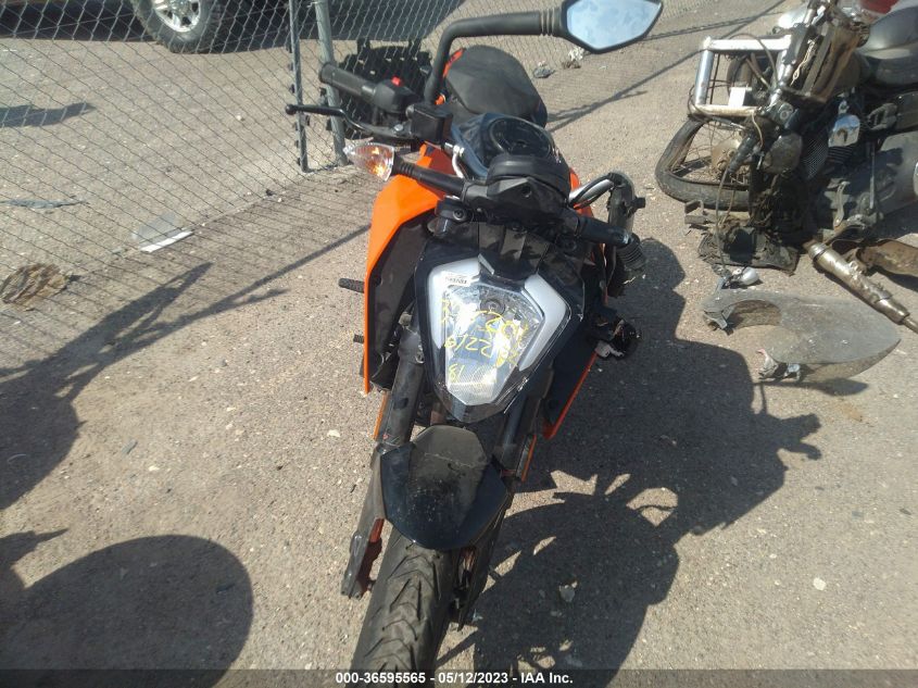 2022 KTM 200 DUKE MD2JPC40XNC037634