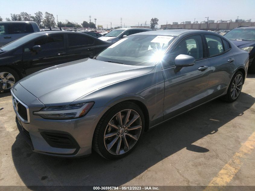 2019 VOLVO S60 MOMENTUM - 7JR102FK5KG002637