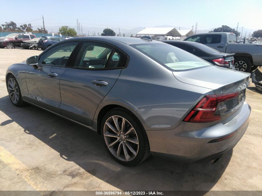 2019 VOLVO S60 MOMENTUM - 7JR102FK5KG002637