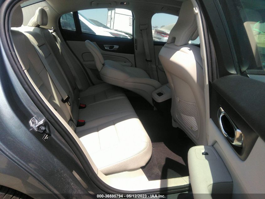 2019 VOLVO S60 MOMENTUM - 7JR102FK5KG002637