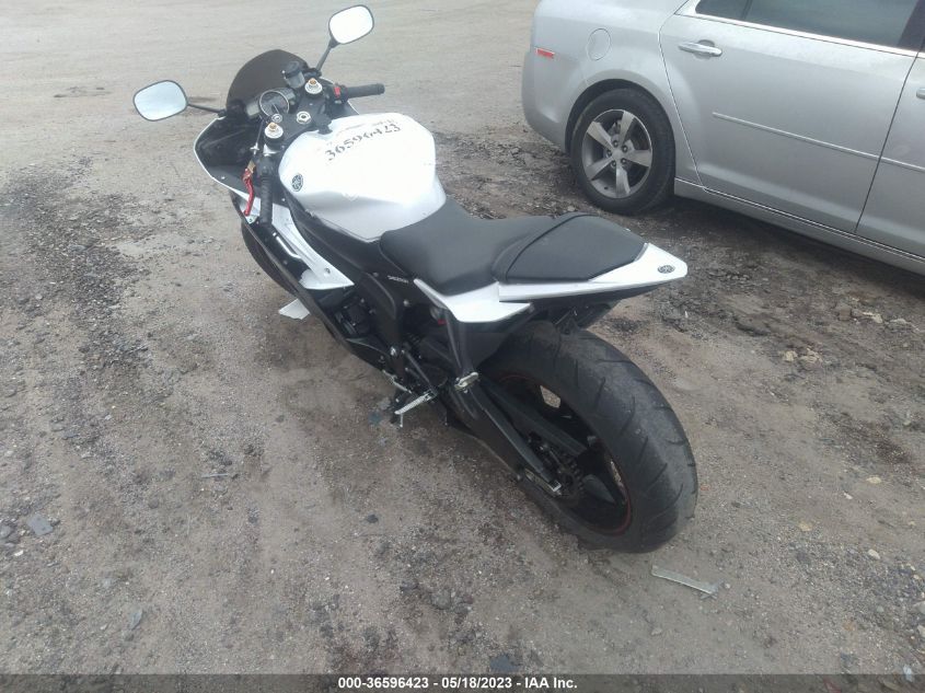 2012 YAMAHA YZFR6 JYARJ16E8CA024165