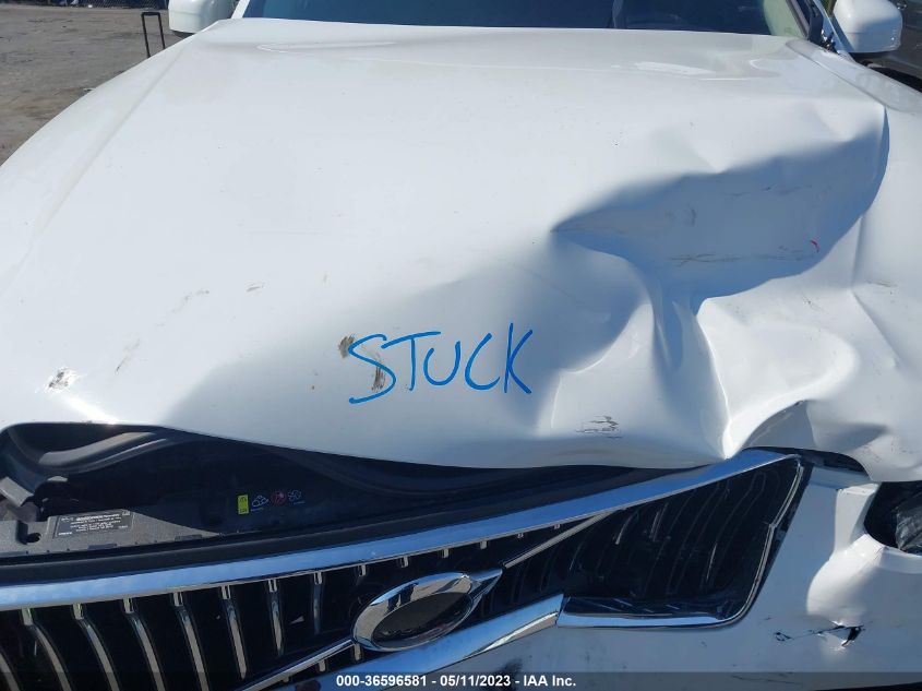 2020 VOLVO XC90 MOMENTUM - YV4102CK4L1534238