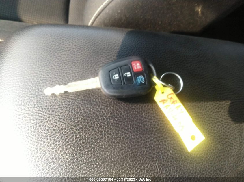 2016 TOYOTA RAV4 XLE - 2T3RFREVXGW463462