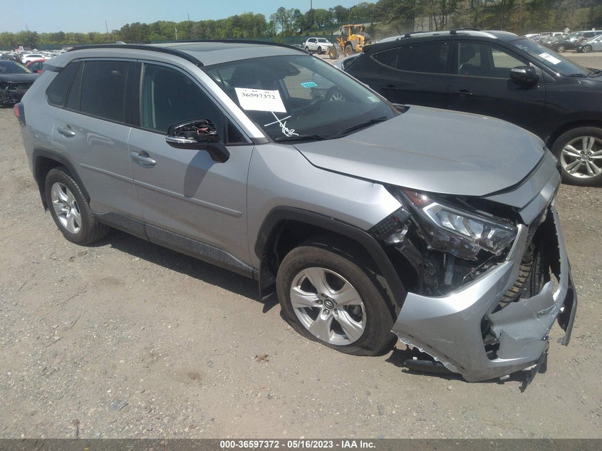 TOYOTA RAV4 XLE 2021