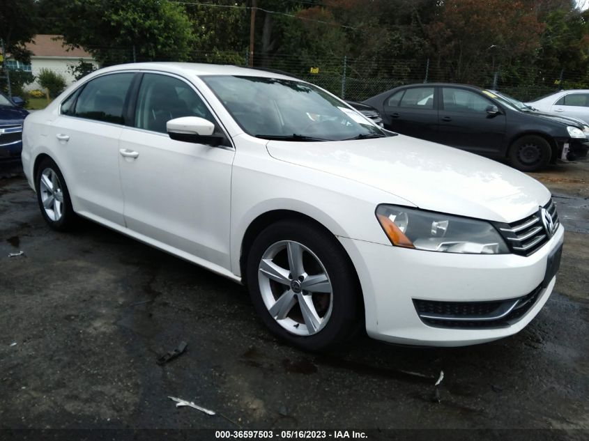 2013 VOLKSWAGEN PASSAT SE - 1VWBP7A39DC112142