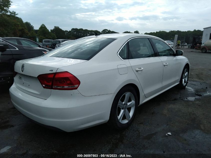 2013 VOLKSWAGEN PASSAT SE - 1VWBP7A39DC112142