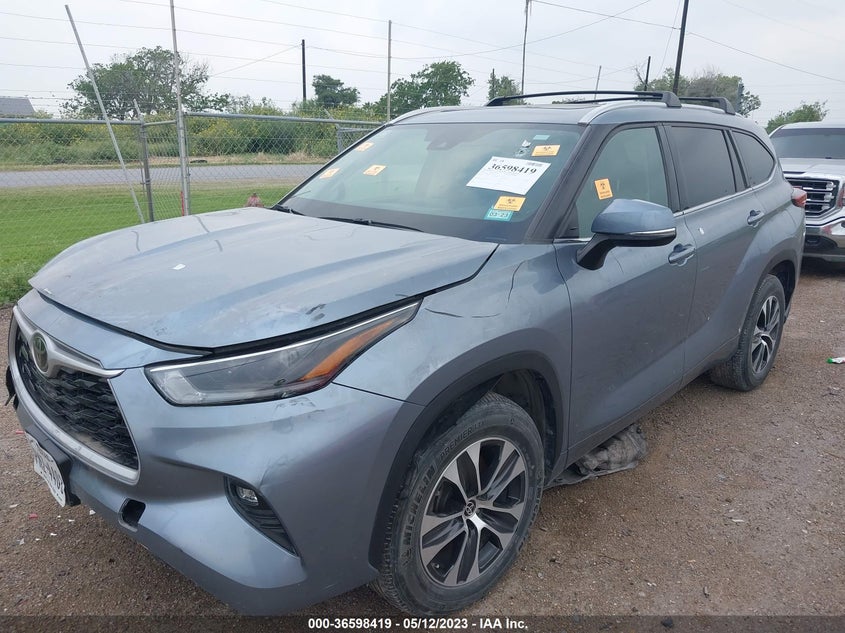 VIN 5TDGZRAH5MS033477 2021 TOYOTA HIGHLANDER XLE