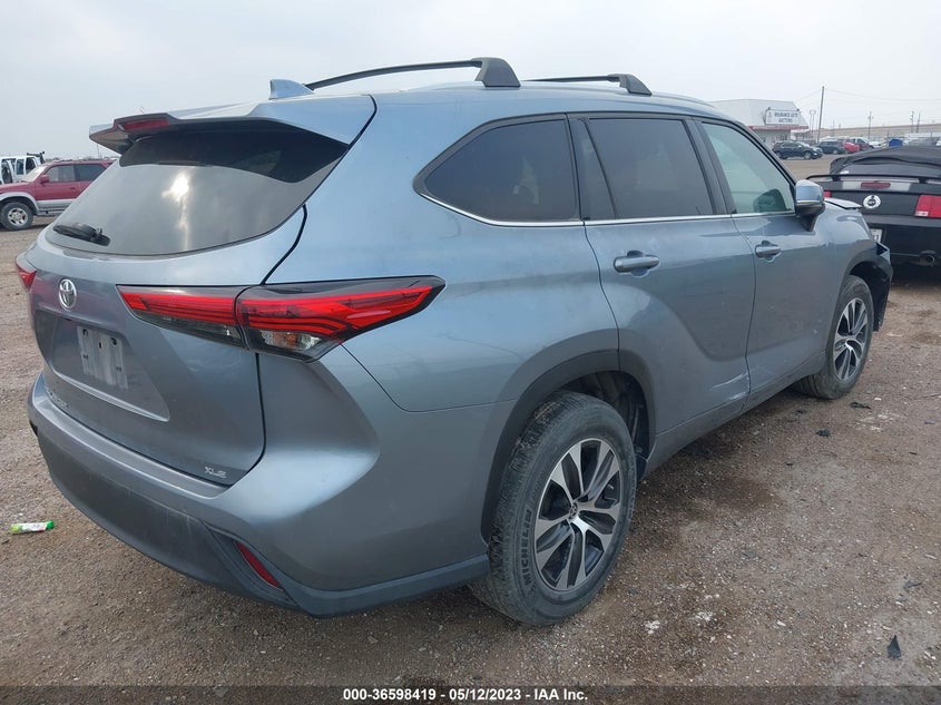 VIN 5TDGZRAH5MS033477 2021 TOYOTA HIGHLANDER XLE