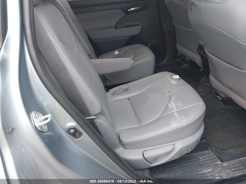 VIN 5TDGZRAH5MS033477 2021 TOYOTA HIGHLANDER XLE
