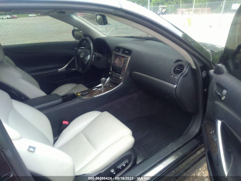 2013 LEXUS IS 250C JTHFF2C21D2528236