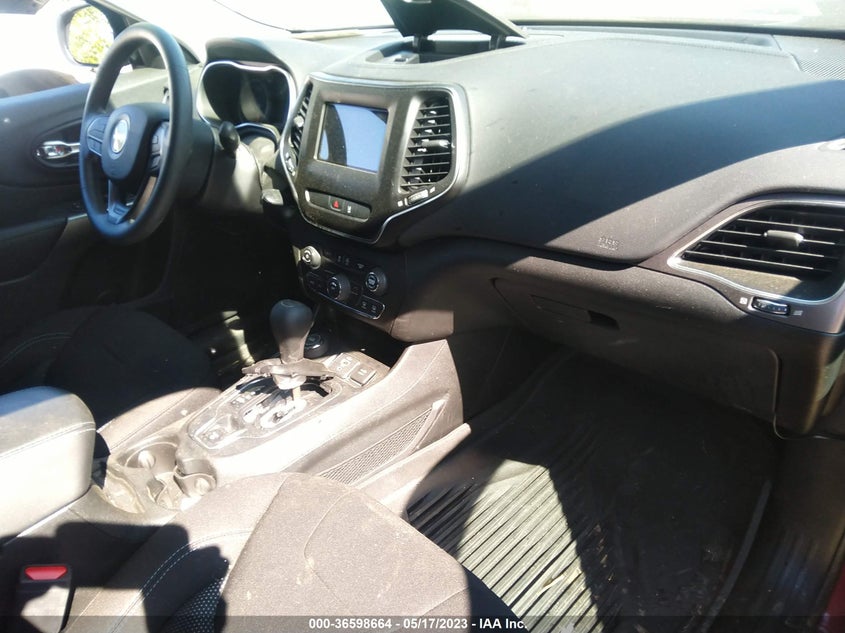 VIN 1C4PJMCB5MD153021 2021 JEEP CHEROKEE LATITUDE