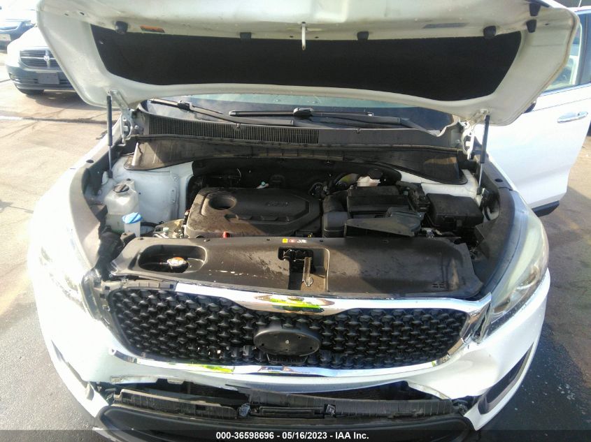 2016 KIA SORENTO LX - 5XYPG4A3XGG098579