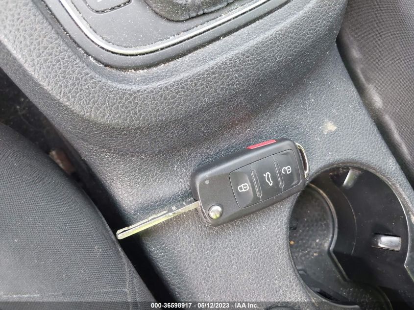 2015 VOLKSWAGEN JETTA SEDAN 1.8T SE - 3VWD17AJ1FM263194