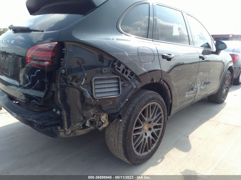 2017 PORSCHE CAYENNE WP1AA2A21HKA90027