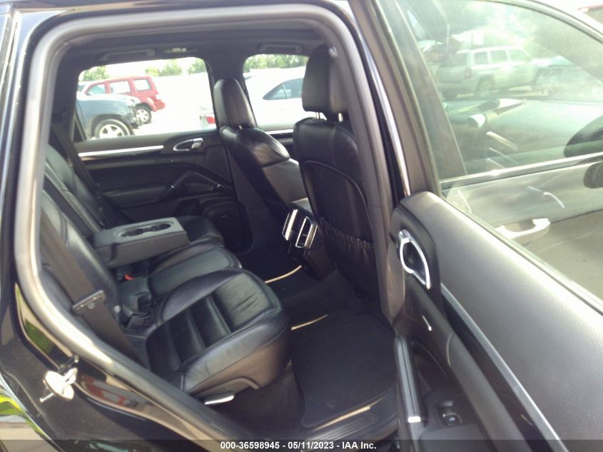 2017 PORSCHE CAYENNE WP1AA2A21HKA90027