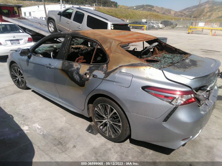 2018 TOYOTA CAMRY SE - 4T1B11HK5JU043918