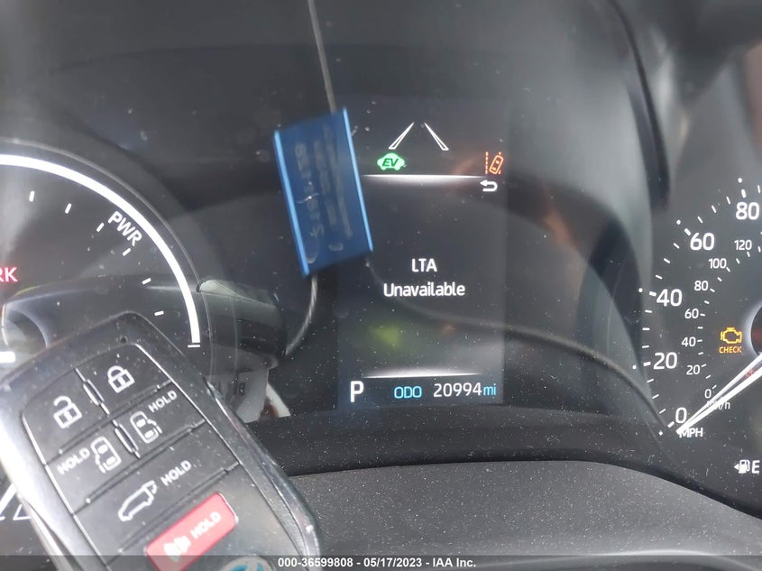 VIN 5TDYRKEC2MS050098 2021 TOYOTA SIENNA XLE