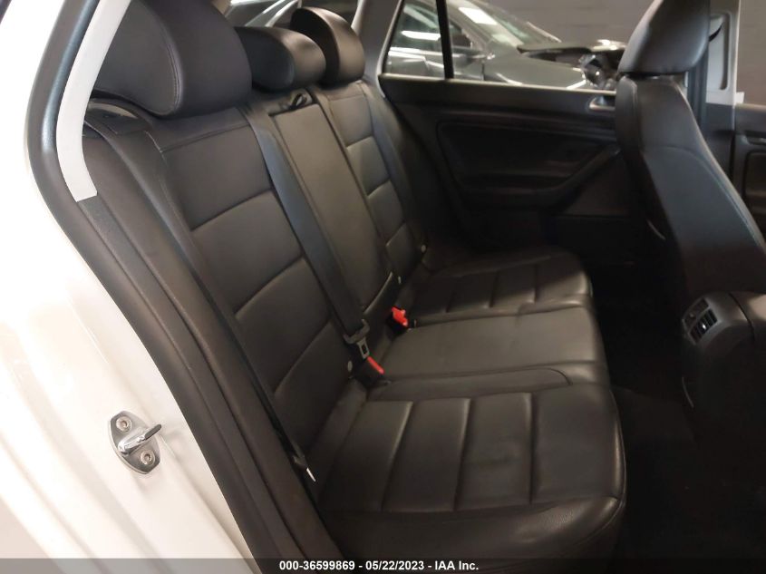 2013 VOLKSWAGEN JETTA SPORTWAGEN SE W/SUNROOF - 3VWPP7AJXDM680466