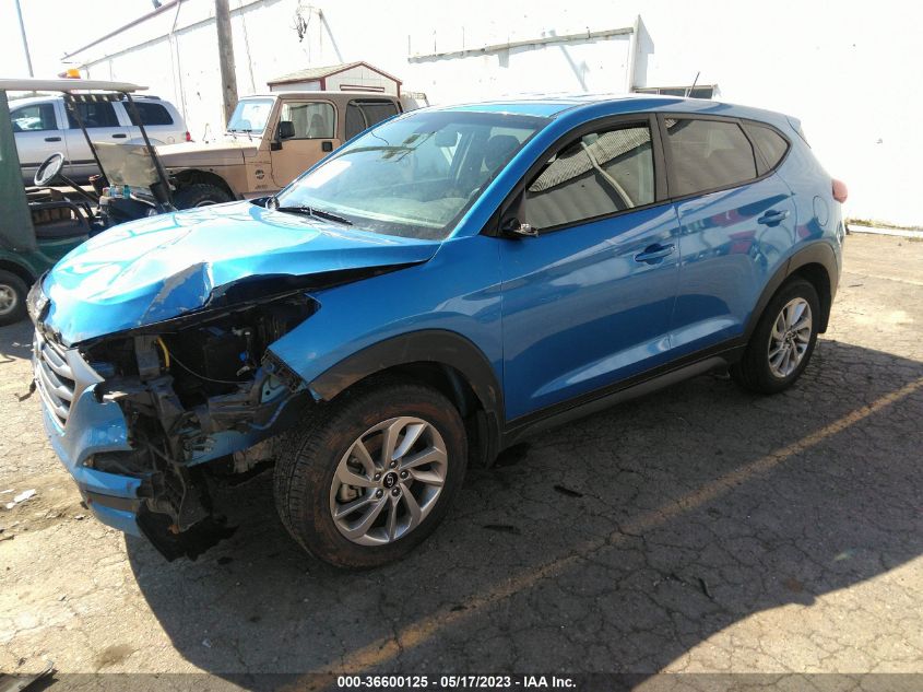 2017 HYUNDAI TUCSON SE - KM8J23A44HU575574