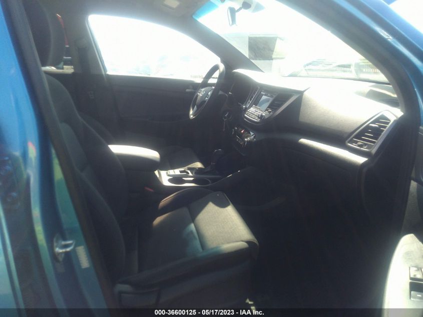 2017 HYUNDAI TUCSON SE - KM8J23A44HU575574