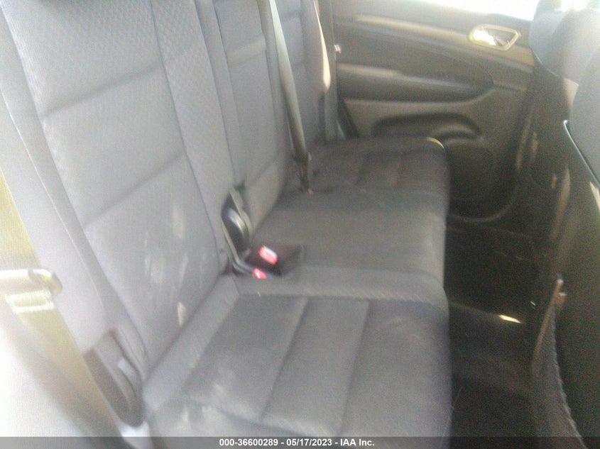 VIN 1C4RJFAG9JC393869 2018 JEEP GRAND CHEROKEE UPLAND