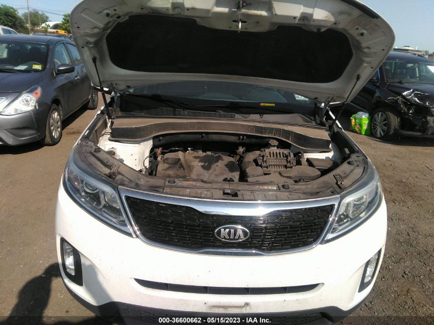 2014 KIA SORENTO LX - 5XYKT4A64EG512002