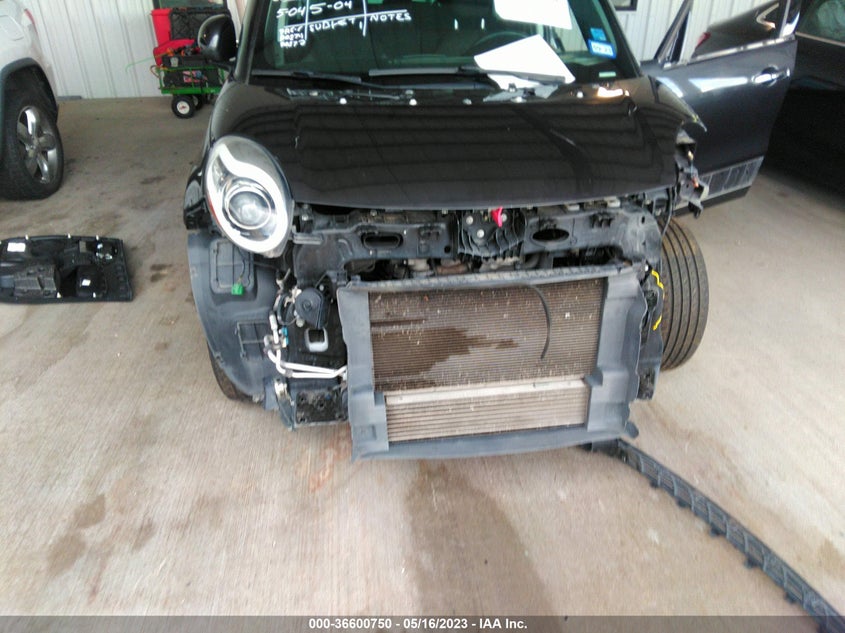 VIN ZFBCFAAH5HZ038579 2017 FIAT 500L POP