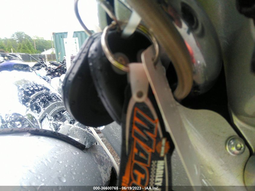 2014 HARLEY-DAVIDSON FLHTKSE CVO LIMITED 1HD1TEN13EB961325