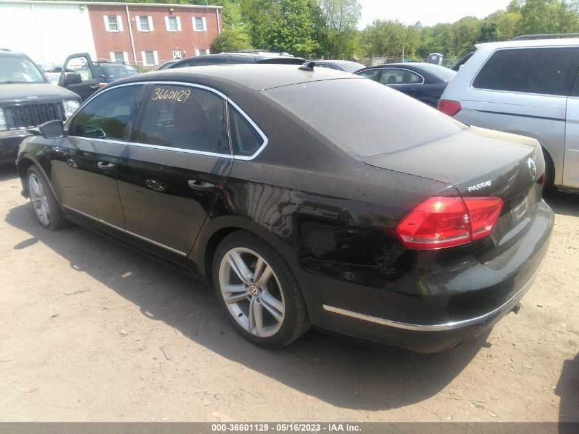 2015 VOLKSWAGEN PASSAT 2.0L TDI SEL PREMIUM - 1VWCV7A34FC064305