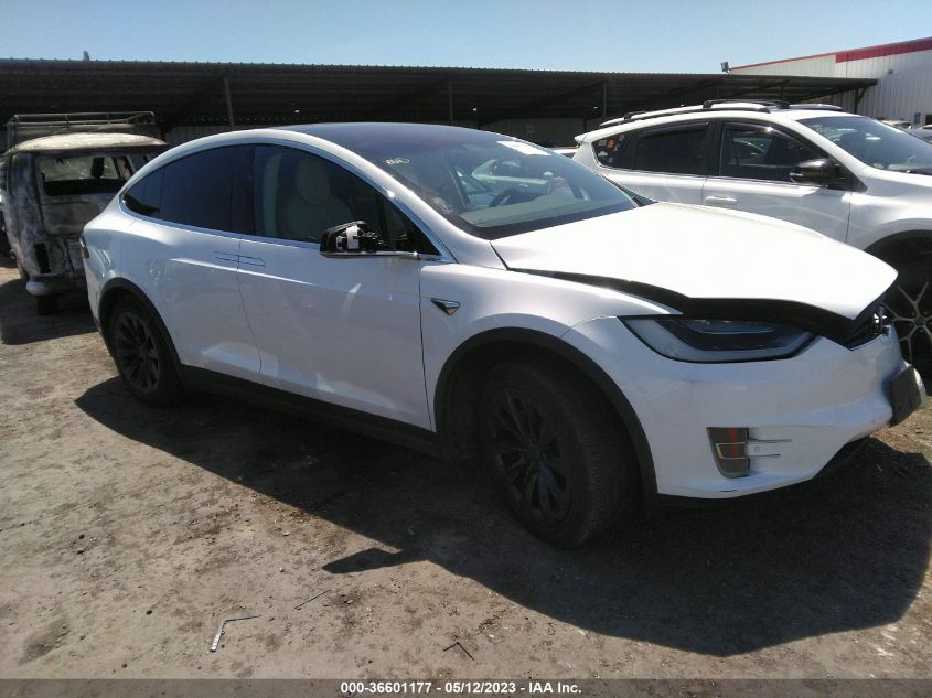 5YJXCDE21HF076086 TESLA MODEL X 90D/75D/100D 2017