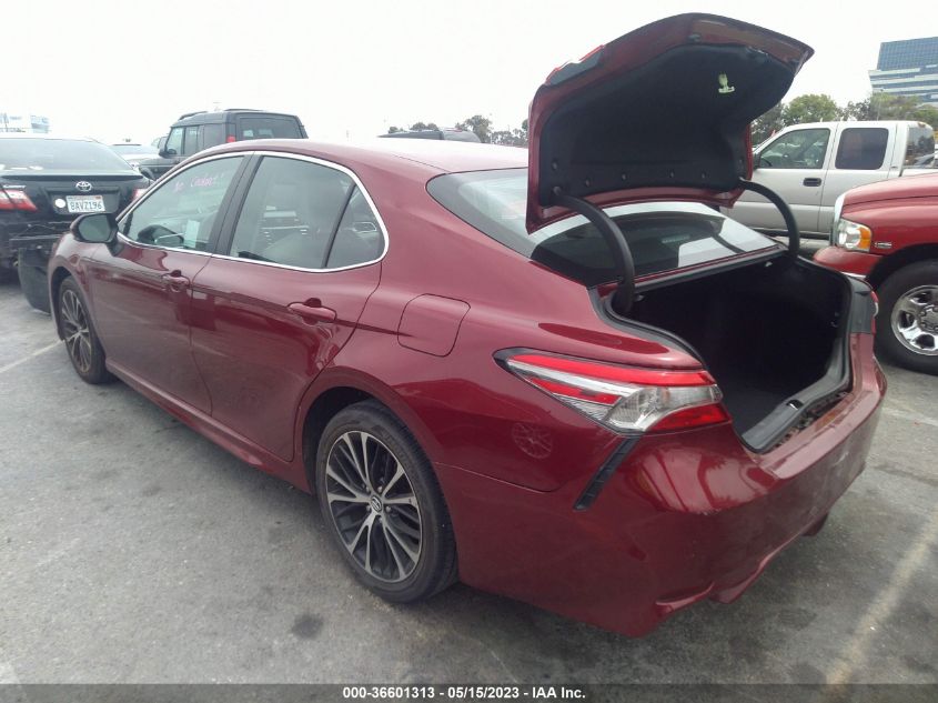 2018 TOYOTA CAMRY LE/SE/XLE/L - 4T1B11HK4JU647167