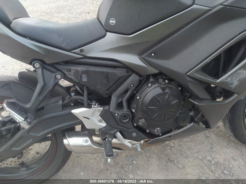 VIN ML5EXEN1XNDA72952 2022 KAWASAKI EX650 N