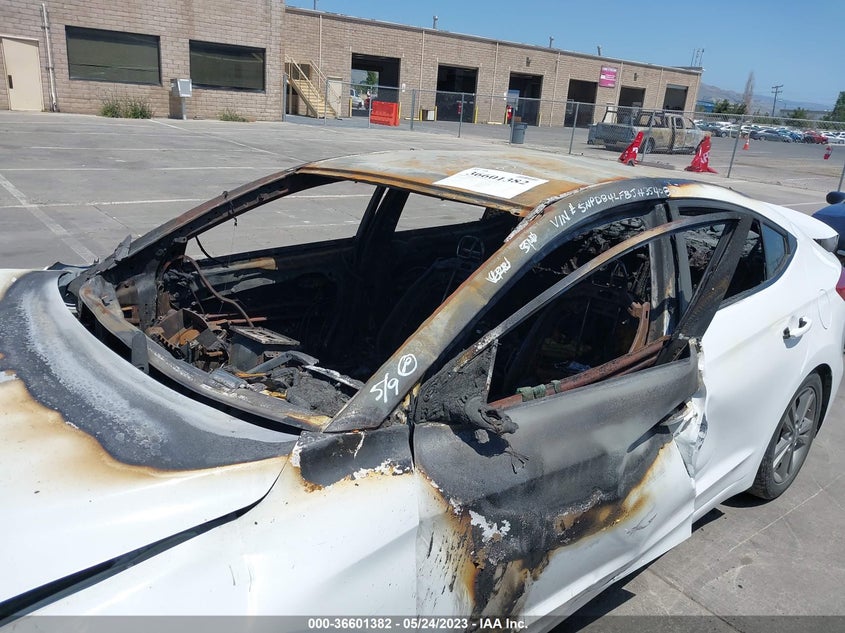 VIN 5NPD84LF8JH354080 2018 HYUNDAI ELANTRA SEL