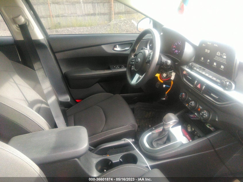 VIN 3KPF24AD9LE237241 2020 KIA FORTE LXS