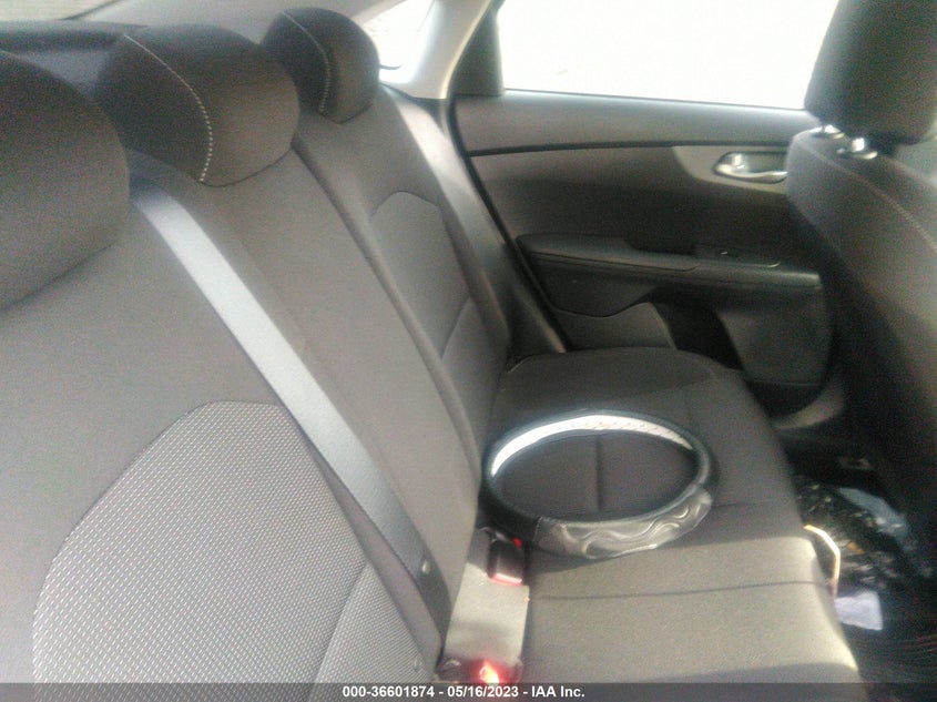 VIN 3KPF24AD9LE237241 2020 KIA FORTE LXS
