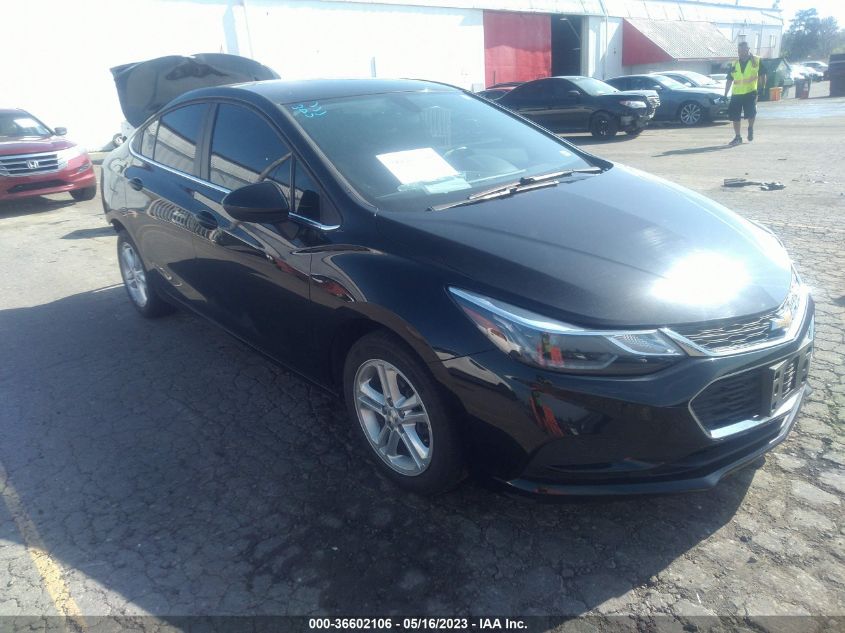 2018 CHEVROLET CRUZE LT - 1G1BE5SM5J7107571