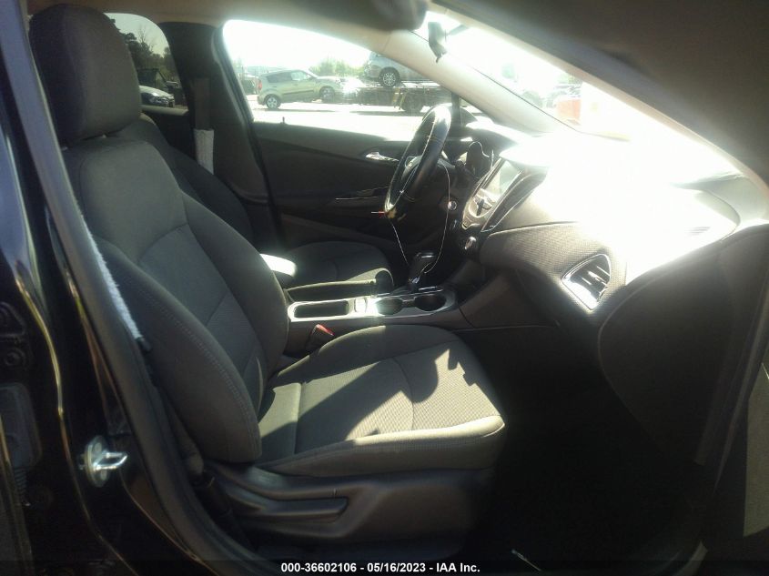 2018 CHEVROLET CRUZE LT - 1G1BE5SM5J7107571