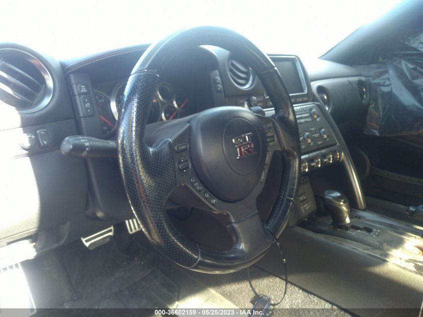 2014 NISSAN GT-R PREMIUM JN1AR5EF1EM270121