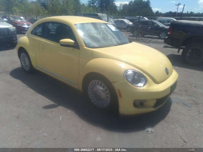 2014 VOLKSWAGEN BEETLE COUPE 2.5L - 3VWJP7AT8EM623160